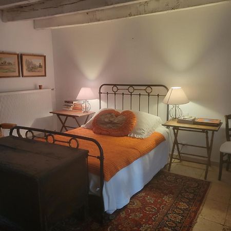 Chambre De Charme Les Quatre-Routes-du-Lot Kültér fotó